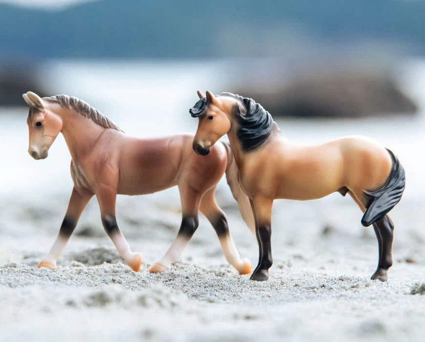 Breyer Stablemates Mystery Horse Foal Surprise - Shimmering Sands #B-SM-10623