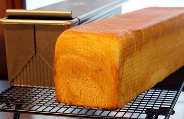 USA Pan Small Pullman Loaf Pan with Lid - Premium Nonstick Bread Baking Pan